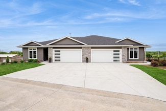 618 J Ave NE, Cedar Rapids, IA 52402