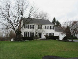 39 Journey Ln, Glenmont, NY 12077