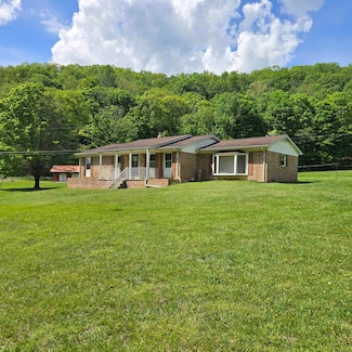 1838 Cascade Dr, Pembroke, VA 24136
