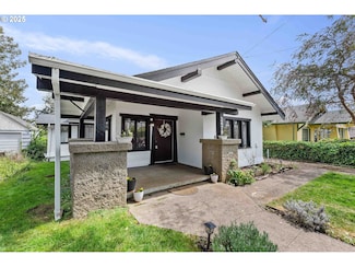 2479 Sherman Ave, North Bend, OR 97459