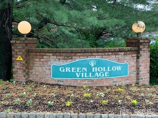 504 Green Hollow Dr Unit 504, Iselin, NJ 08830