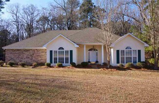 420 Devonport Cir, Raymond, MS 39154