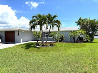 6841 Roxbury Dr, Sarasota, FL 34231