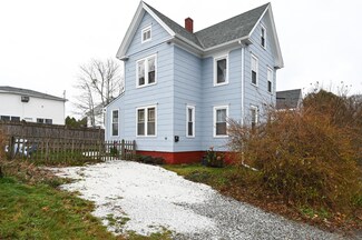 16 Stacey St, Bath, ME 04530
