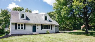594 Crestwood Ave, Wadsworth, OH 44281