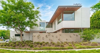 1357 Voorhees Ave, Manhattan Beach, CA 90266