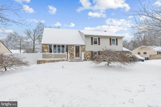 1033 Davisville Rd, Southampton, PA 18966