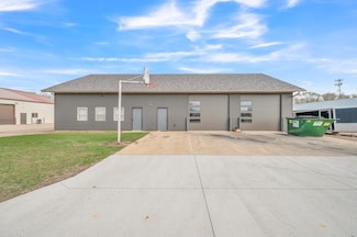 1604 P Ave, Milford, IA 51351