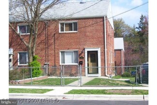 6010 Longfellow St, Riverdale, MD 20737