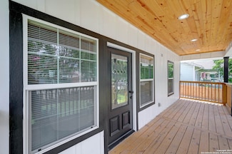 111 Bailey Ave, San Antonio, TX 78210