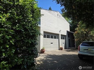 3246 72nd Place SE, Mercer Island, WA 98040