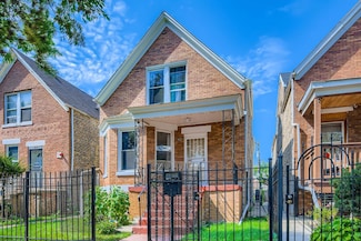 922 N Homan Ave, Chicago, IL 60651