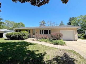 425 Mineau Pkwy, Madison, WI 53711