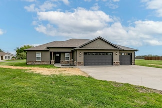 737 Sells Ct, Prairie Home, MO 65068
