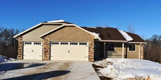642 Pauquette Pines Ln, Poynette, WI 53955