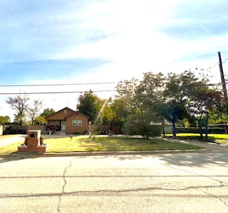 4531 Blackstone Dr, Fort Worth, TX 76114