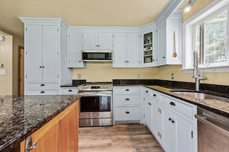 18 Old Worcester Rd, Charlton, MA 01507