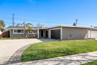 2554 Carnegie Ave, Costa Mesa, CA 92626