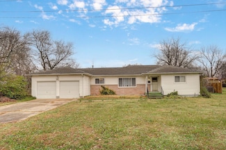 853 W Whiteside St, Springfield, MO 65807