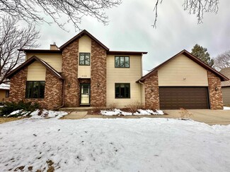 5104 Valley Dr, Mc Farland, WI 53558