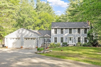 13 Aladdin Rd, Windham, NH 03087