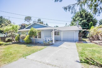6641 NE Geneva St, Suquamish, WA 98392