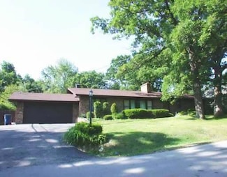 425 37th St, Downers Grove, IL 60515