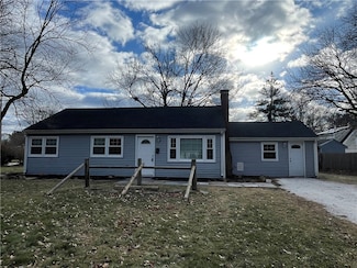 22 Sherwood Ln, Barrington, RI 02806