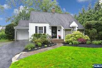 408 Eton Ct, Ridgewood, NJ 07450