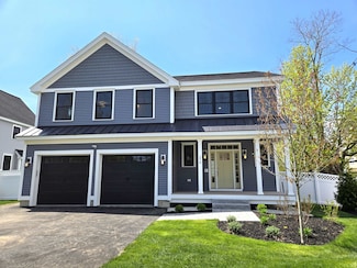 216 Woodbury Ave, Portsmouth, NH 03801