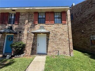 89 Ormond Meadows Dr, Destrehan, LA 70047