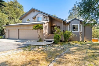 39301 Moonray Ln, Oakhurst, CA 93644