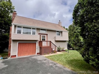 39 Wells Ave, Shelton, CT 06484