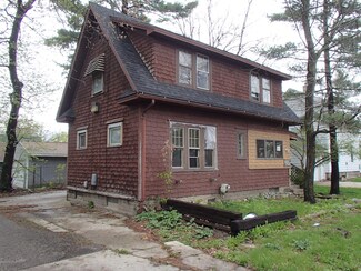 408 Jones St, Lansing, MI 48912