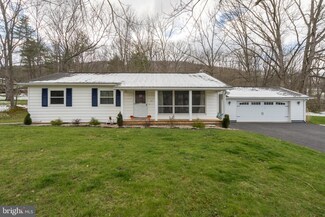 211 Locust Dr, Everett, PA 15537
