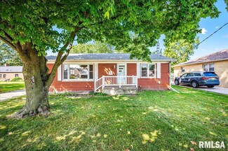46 Hawkinson Ave, Galesburg, IL 61401