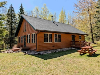 W4741 Black Bear Ln, Phillips, WI 54555