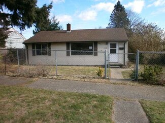 9008 32nd Ave SW, Seattle, WA 98126