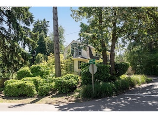 939 Mcvey Ave, Lake Oswego, OR 97034