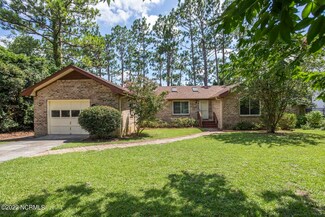 1378 N Shore Dr, Southport, NC 28461
