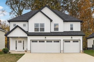 974 Alton Dr, Clarksville, TN 37043