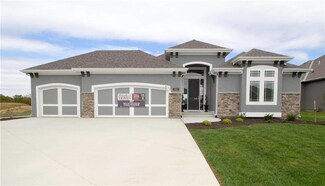 8152 NW 90th St, Kansas City, MO 64153