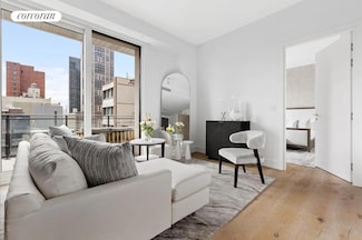 305 E 61st St Unit 901, New York, NY 10065
