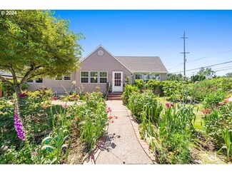 5308 NE Multnomah St, Portland, OR 97213