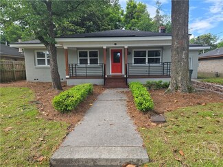 1817 Lloyd St, Savannah, GA 31405