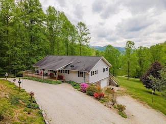 854 Hampton Branch Rd, Topton, NC 28781