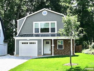 158 Newcomb Rd, Tenafly, NJ 07670