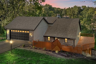 419 Scarborough Rd, Valparaiso, IN 46385