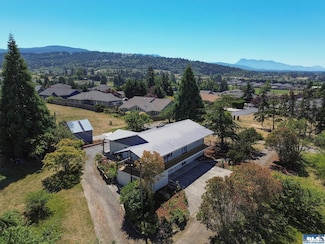1032 W Sequim Bay Rd, Sequim, WA 98382