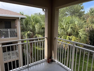 6556 Emerald Dunes Dr Unit 306, West Palm Beach, FL 33411